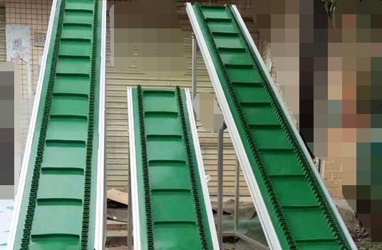 皮帶輸送機(jī)